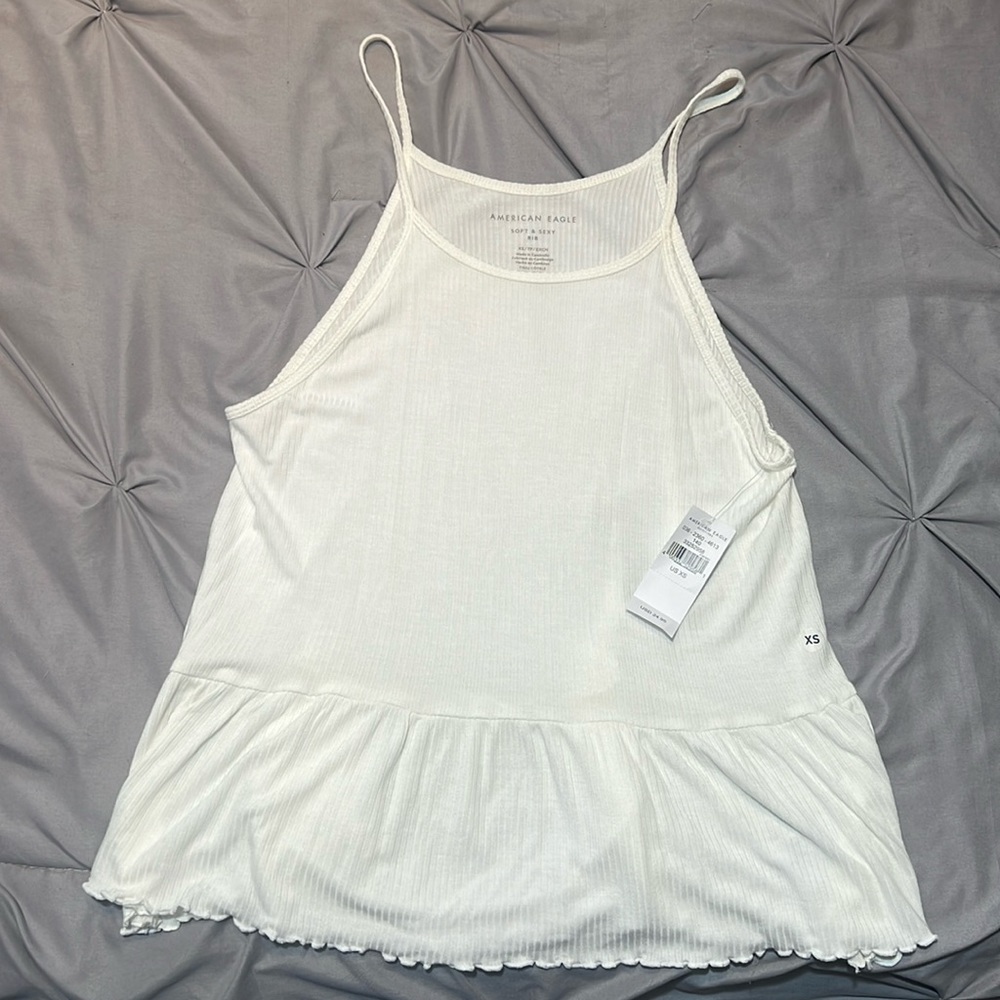 size XS white tank top new with tags American eagle